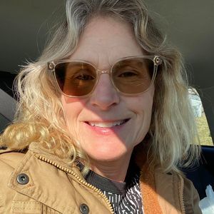 Meet your Posher, Carolyn